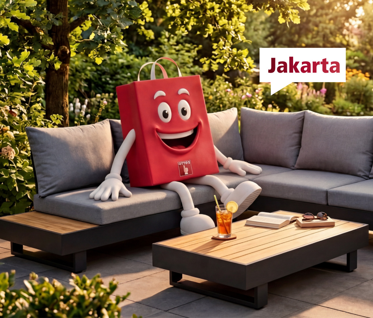 OTTI sitzt bei gemütlicher Abendstimmung auf einer stylischen Gartenlounge namens Jakarta