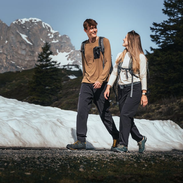 O_26-33_Wandern_1-1.png